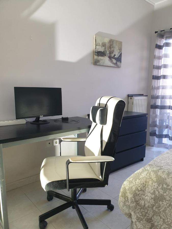 Modern 2Br City Flat 10Min From The Beach Athen Eksteriør bilde
